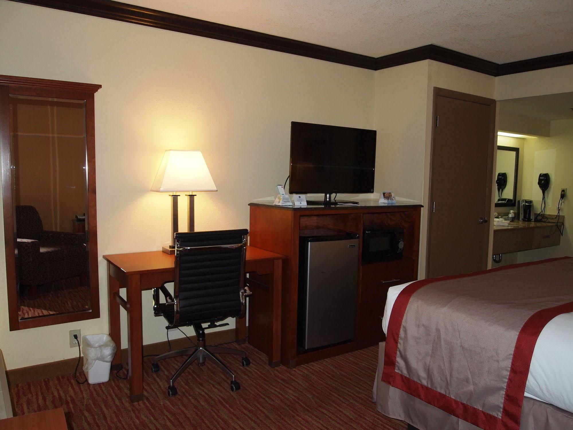 Best Western Ft Lauderdale I-95 Inn Oakland Park Exterior photo